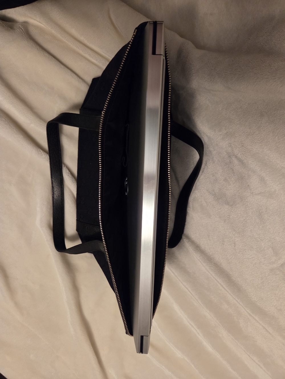 Authentic Gucci GG Black Canvas Abbey Zip Tote Shoulder Gold Hardware Bag - Picture 16 of 16